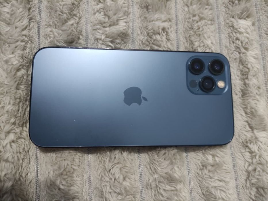 обменяю iphone 12 pro