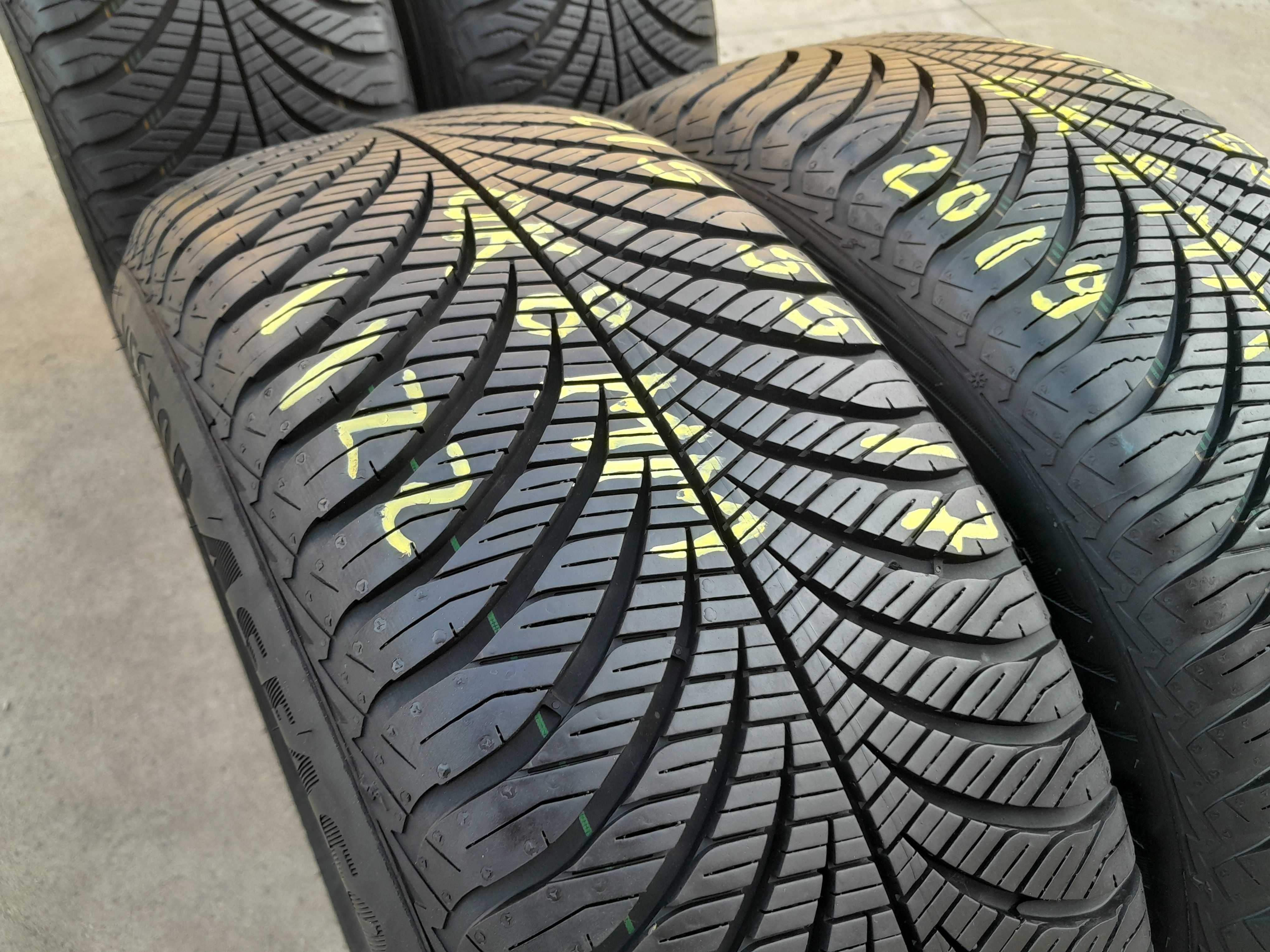 Set de 4 anvelope 215 55 17 goodyear vector 4 season profil 7,8 mm