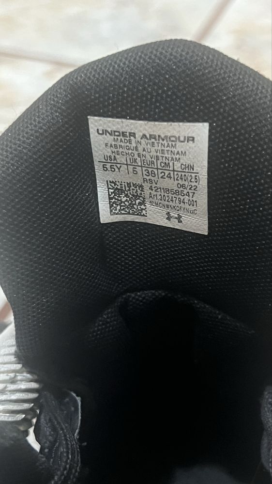 Ghete under armour mr.38