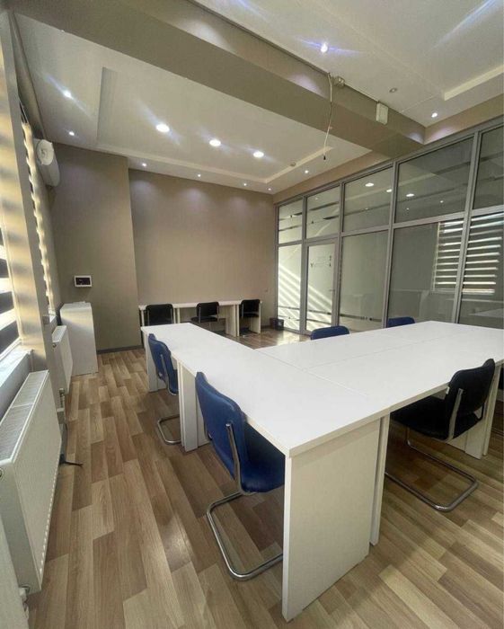 Аренда под офис недалеко от метро Дружба, Коратош 70м2 2 комната 950$!