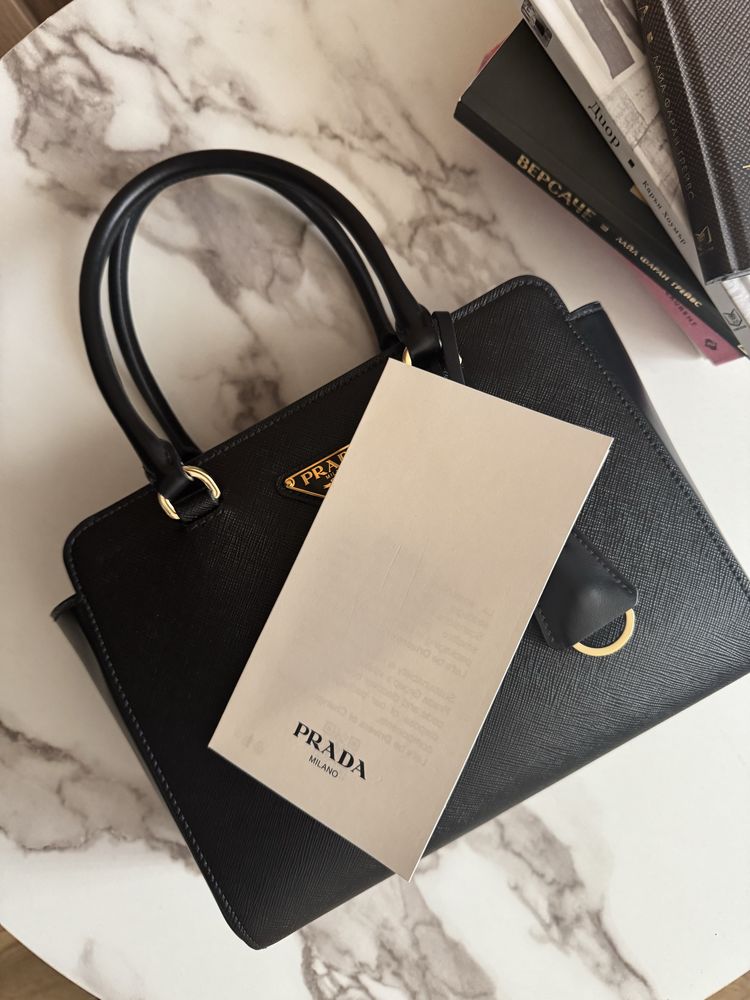 Чанта Prada Galria