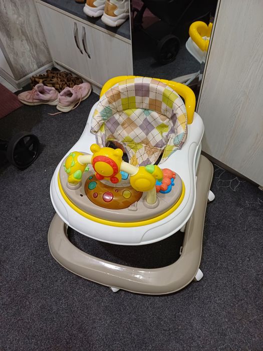 Продаётся фирменный ходунок 2в1