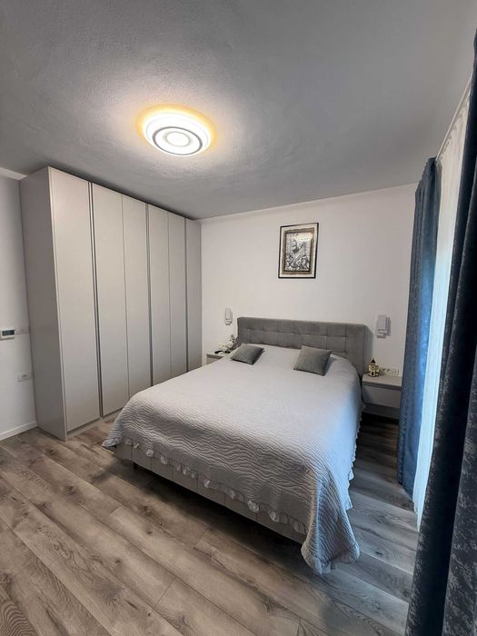 Casă spațioasă și complet utilată de vânzare în Șag  Zona Mănăstirii