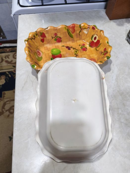 Салатницы или фруктовницы  2 штуки, пластиковые