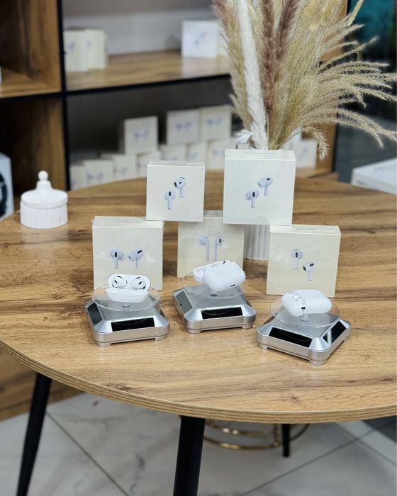 AirPods 4 AirPods pro