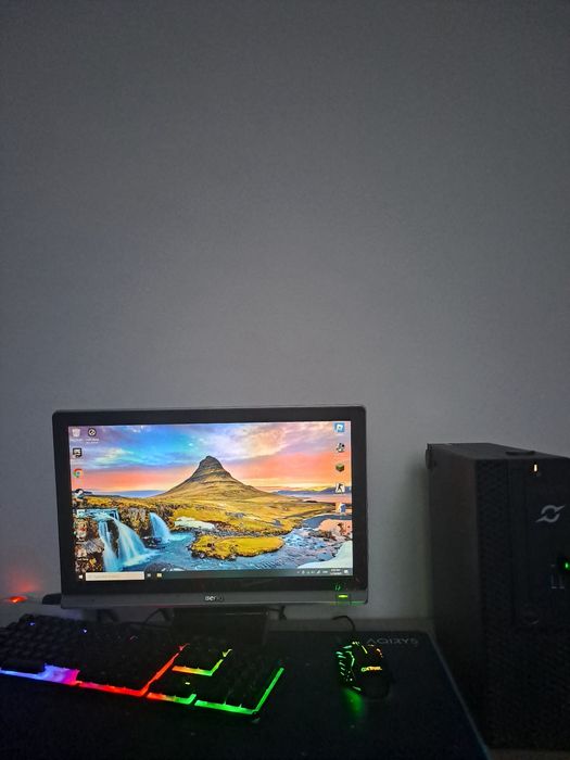 Pc office dell optiplex 3050 SFF cu monitor BENQ