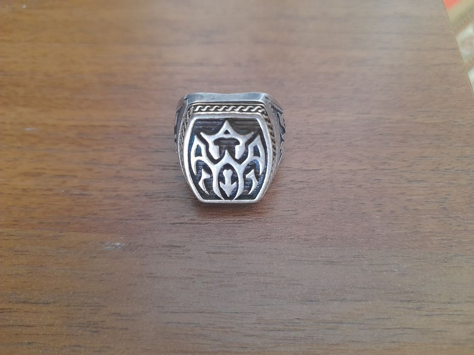 Печатка серебро мужской продается