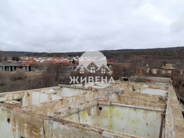 Парцел с площ 2405 кв.м, в с.Оброчище, обл. Добрич