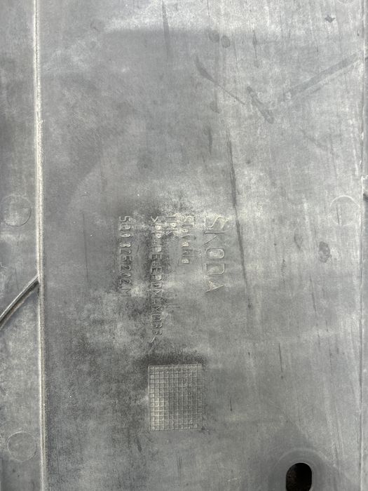 Scut podea stanga dreapta Skoda octavia 3 an 2013-2018