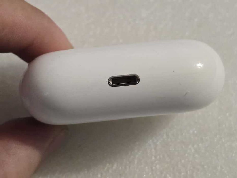 Casti Apple originale AirPods Pro (1st Generation) MagSafe Charging