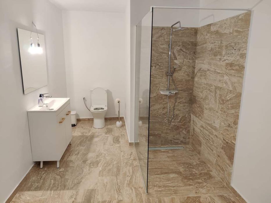 Amenajări interioare si exterioare,!