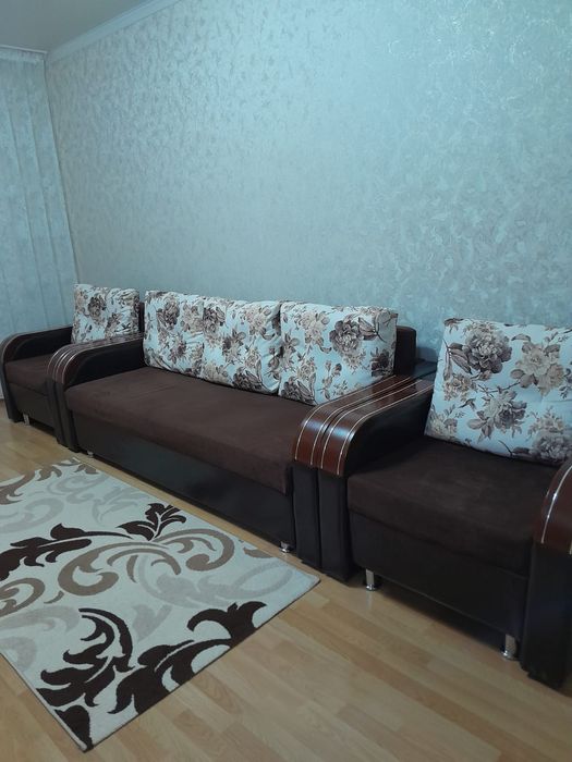 Продается диван и кресла