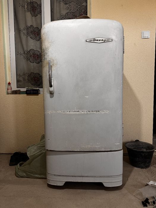 Продается холодильник Днепр в хорошем состояние рабочий