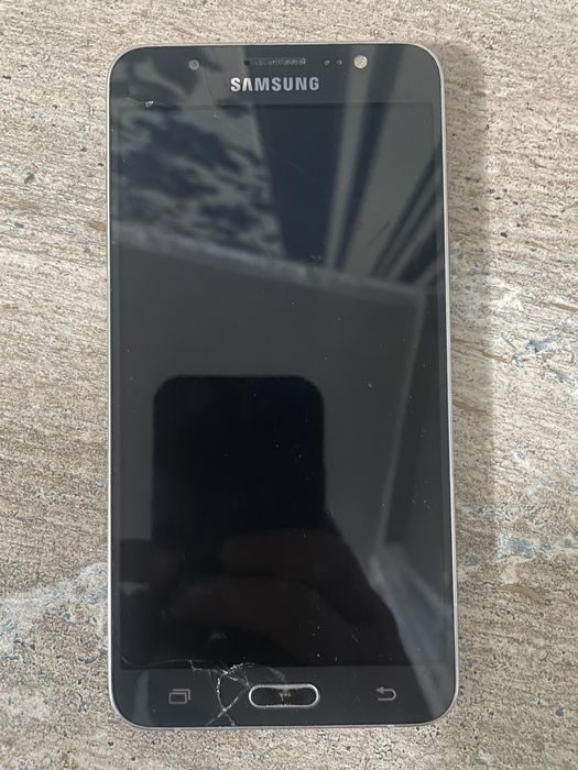 Продам Samsung J5 2016