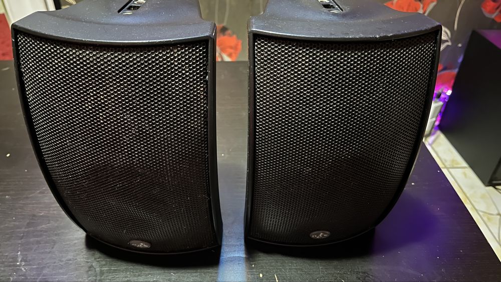 Vand boxe DAS arco 4 cu woofer itegrat