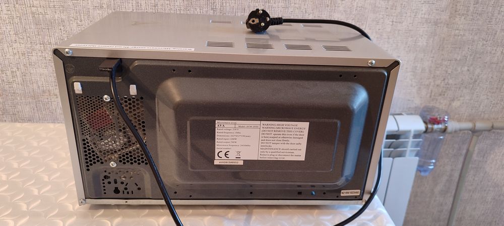 Продаю микроволновку  возможно вариант обмена описание