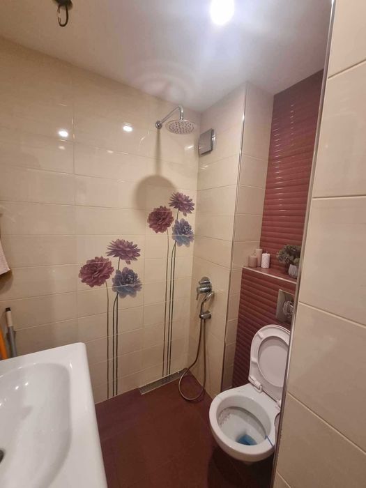 Дава се под наем Двустаен апартамент в София, Надежда 3 - 80 кв.м за 250 € - Снимка #1