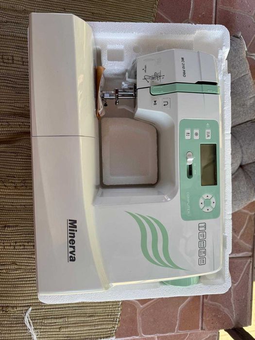 Masina de cusut digitala Minerva MC210PRO