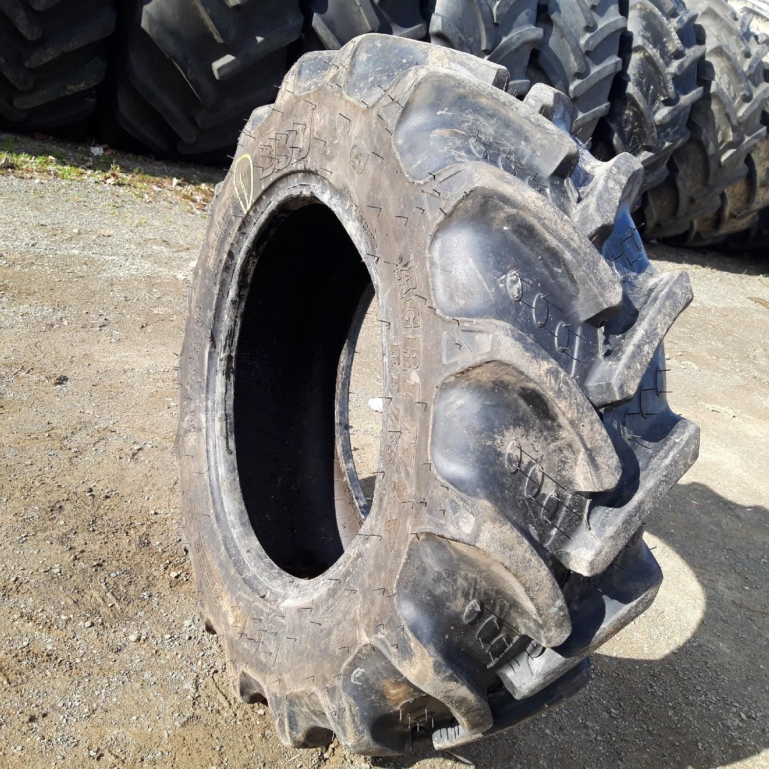 Cauciucuri 280/70R18 Bkt Anvelope Agricole Second Hand