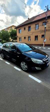 Opel Astra J 2010