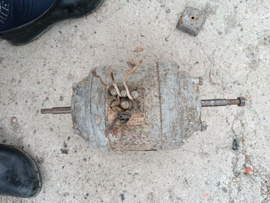 Продается электро двигатель