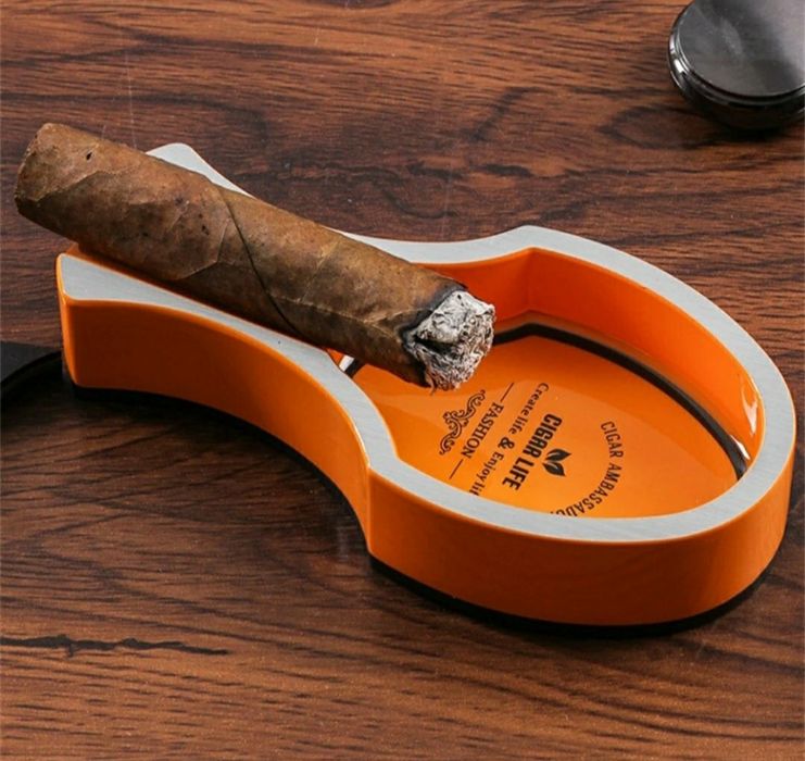 пепелник за пури Creative голям диаметър преносим държач CIGARLOONG