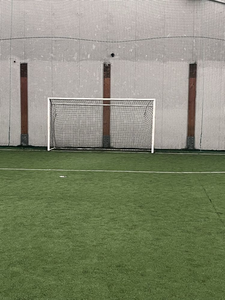 Vând porți de fotbal 3x2
