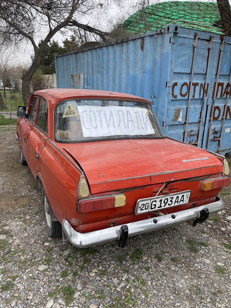 Moskvich 412 xamma joyi yaxshi yurib turgan moshin