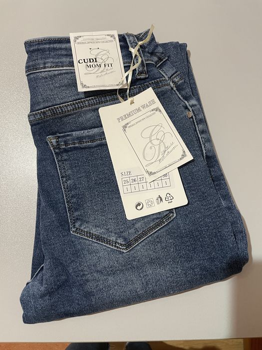 Blugi mom-fit, elastici, material calitativ