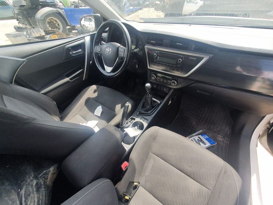 amortizor telescop stanga dreapta fuzeta etrier brat calaret Toyota Auris 2 motor 1.4d dezmembrez