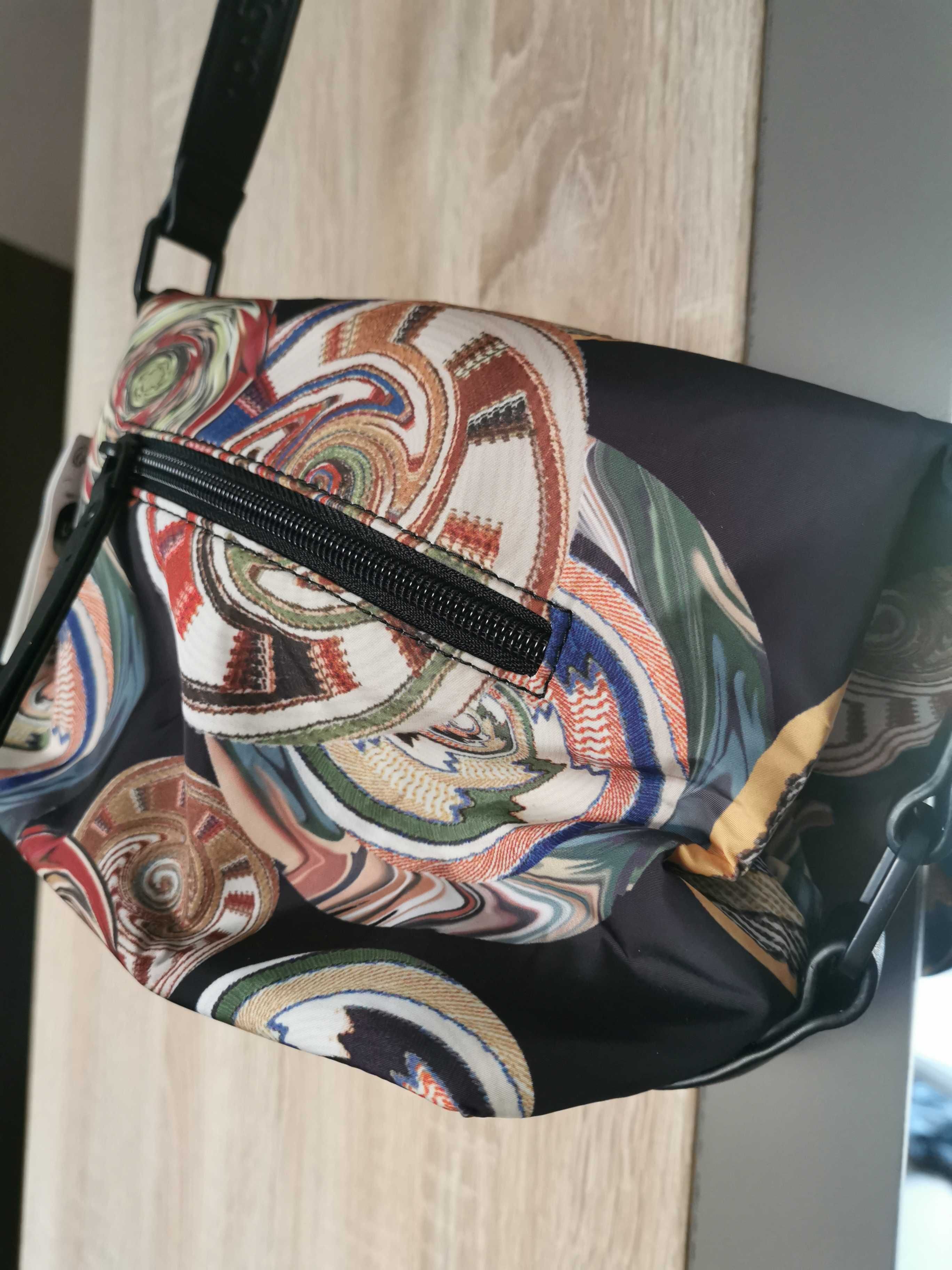 Чанта Desigual нова