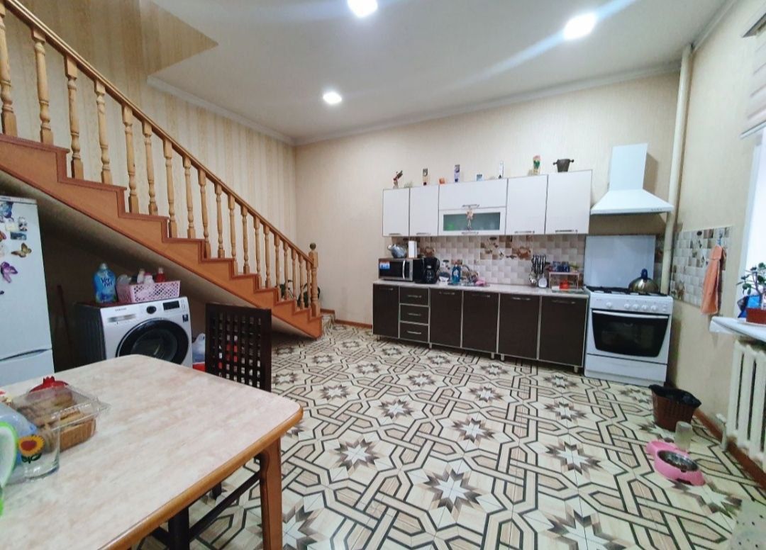 Продам дом метро Минор 2 этажный 4 комнаты 3.5 сотки