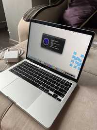 Macbook pro 13 inch на M2
