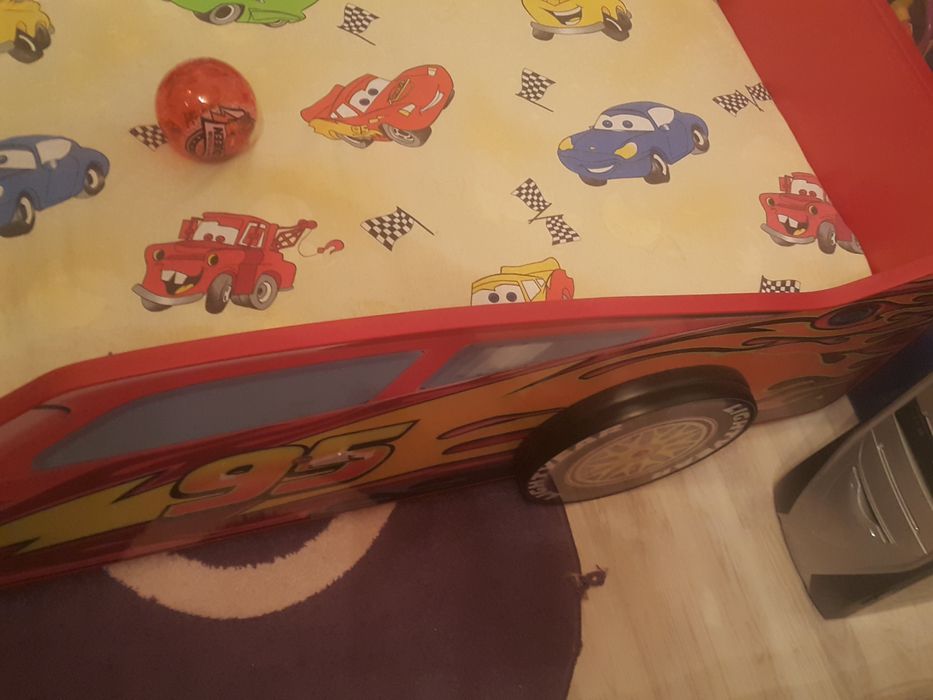 Pat Cars culoare rosie