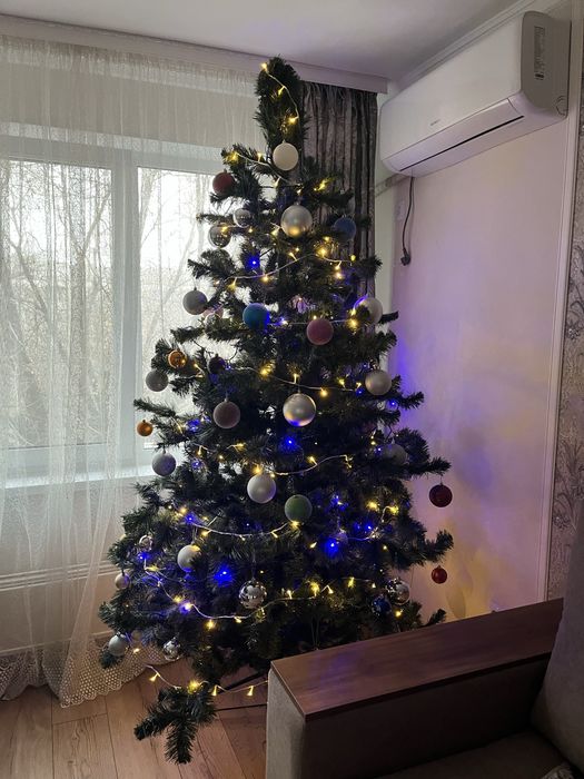 Новогодняя елка б/у