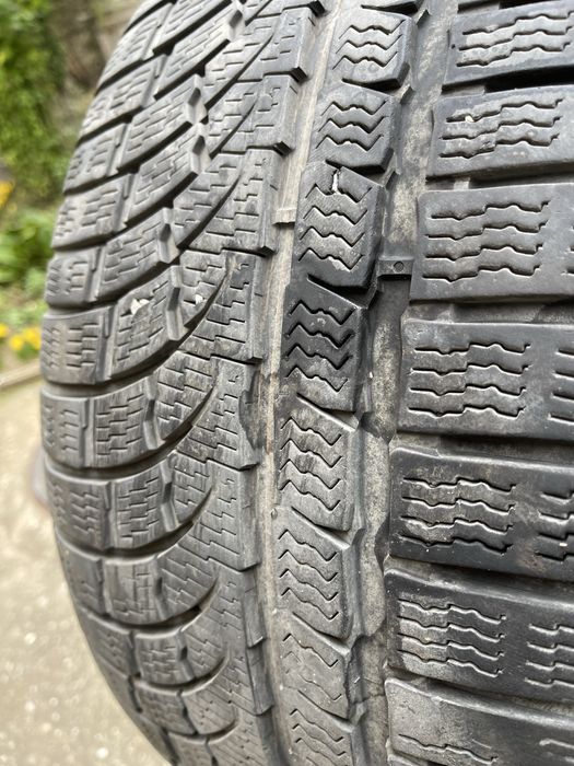 Зимни Гуми Nokian 255/35/20