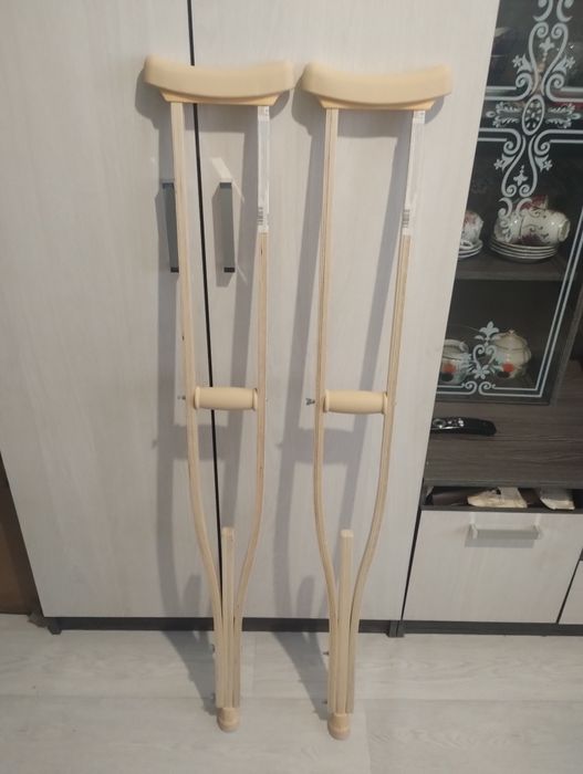 Продам костыли деревянные