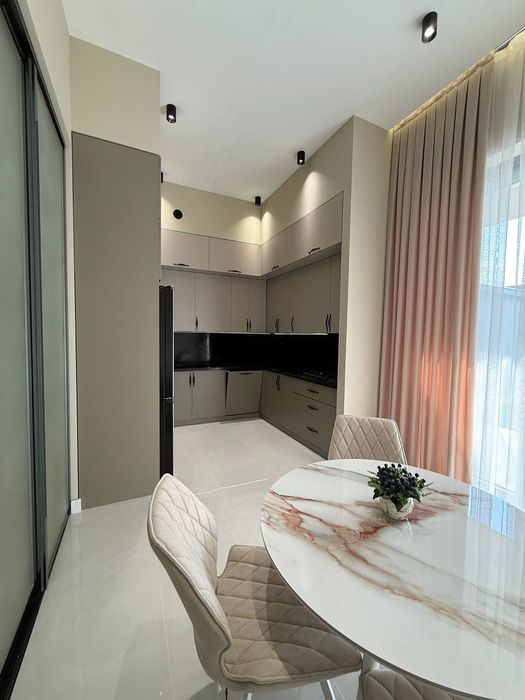 Продается Хайтек дом 6 комнат, ор-р: Рест. Султан Сулейман, 3 сотки