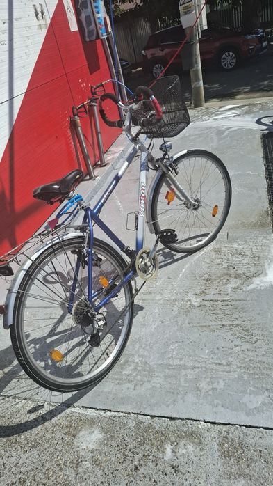 Bicicleta de vânzare