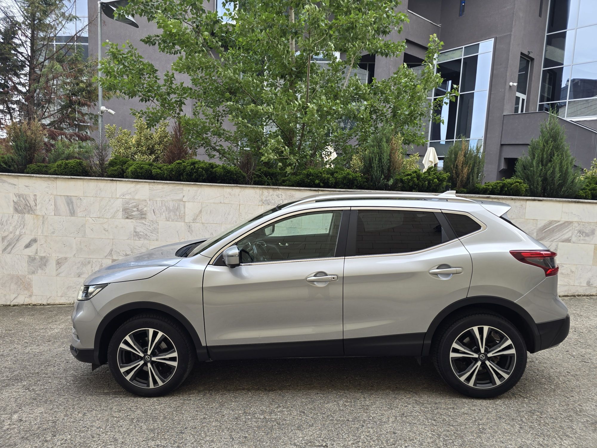 Nissan Qashqai 2020 Facelift / 1.5 Dci / Tekna / Camere 360 / Keyless