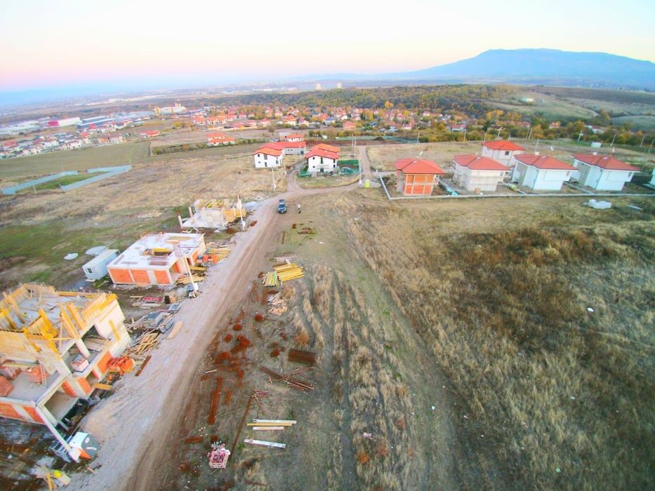 Продава се Къща в с. Гурмазово, Област София-област - 320 кв.м за 1094 €/кв.м - Снимка #2