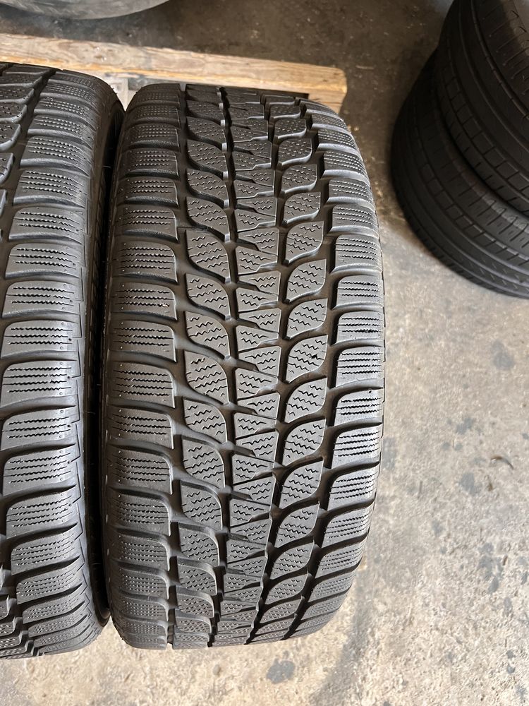 2 anvelope iarna 215/45/17 , Bridgestone , 7.5 mm