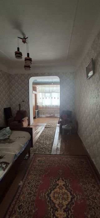 3 xonali hovlisi bor kvartira arendaga beriladi