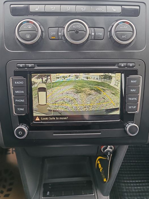 VW Touran HIGHLINE 2.0 diesel/5 locuri 177 CP /Automat An 2014/EURO 5