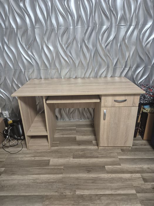 Birou 
Adancime (cm)	63
Inaltime (