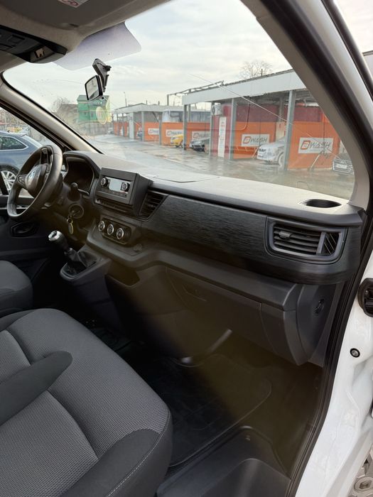 Renault Trafic 9 locuri ,TVA DEDUCTIBIL