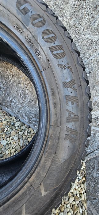Anvelope Goodyear UltraGrip ICE Arctic Suv 4X4 225/65 R17 102T M+S
