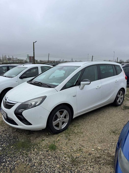 Opel Zafira Tourer 2012