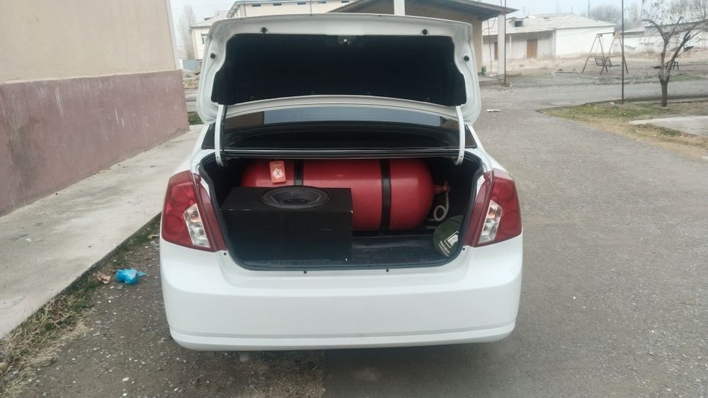 Jentra 3-pazitsa aftomat