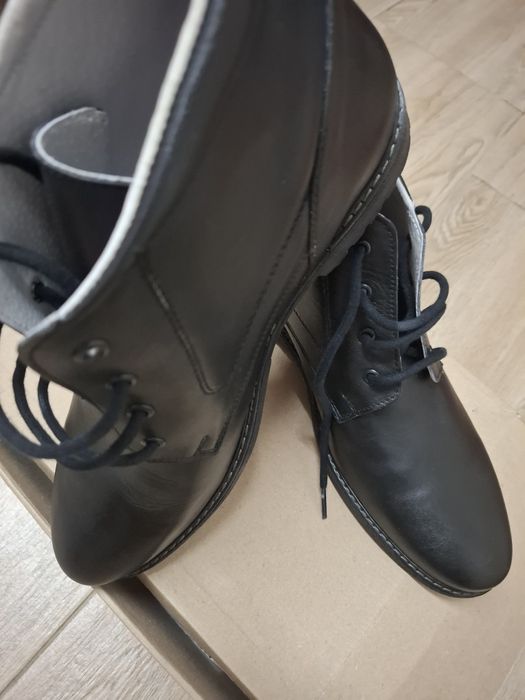 Ghete de piele gen bocanci